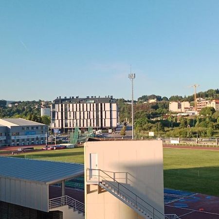 Vistas A La Pista De Atletismo Apartman Pontevedra Kültér fotó