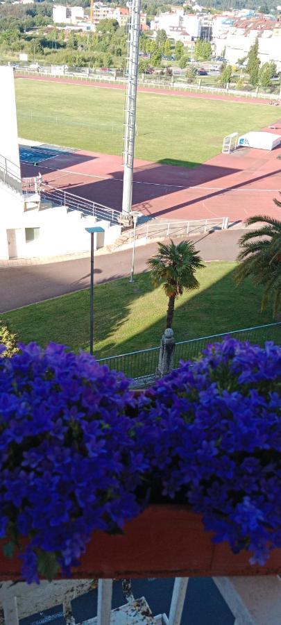 Vistas A La Pista De Atletismo Apartman Pontevedra Kültér fotó