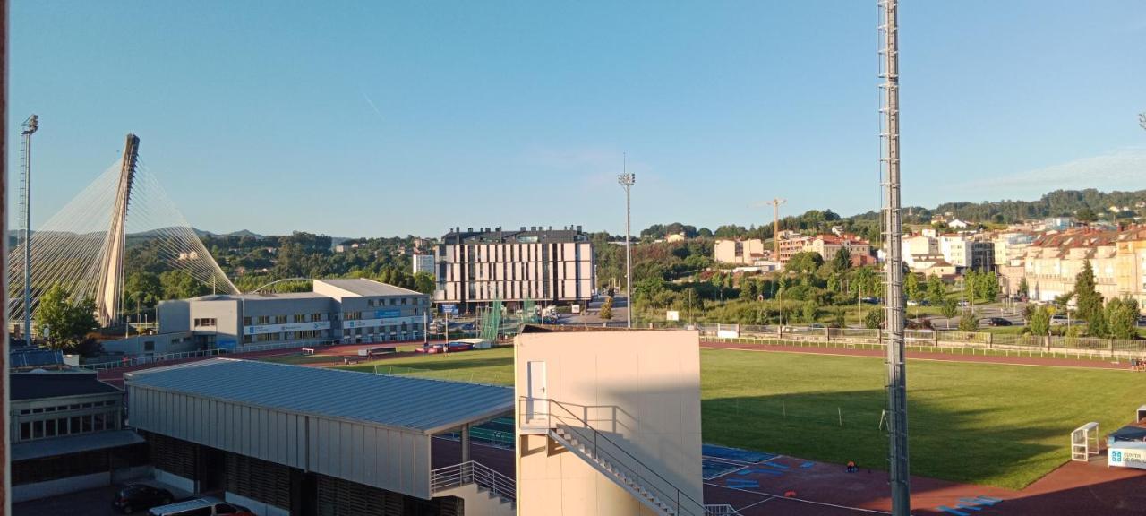 Vistas A La Pista De Atletismo Apartman Pontevedra Kültér fotó